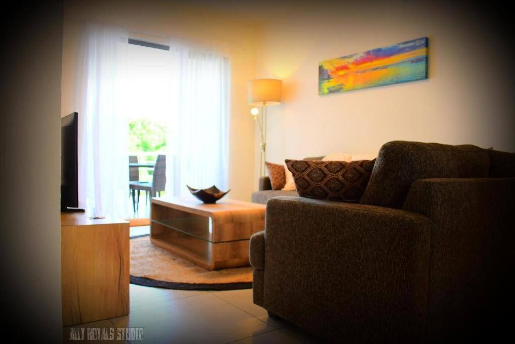 Modern And Cosy Condo: Westwood Apartments Flic en Flac Ngoại thất bức ảnh