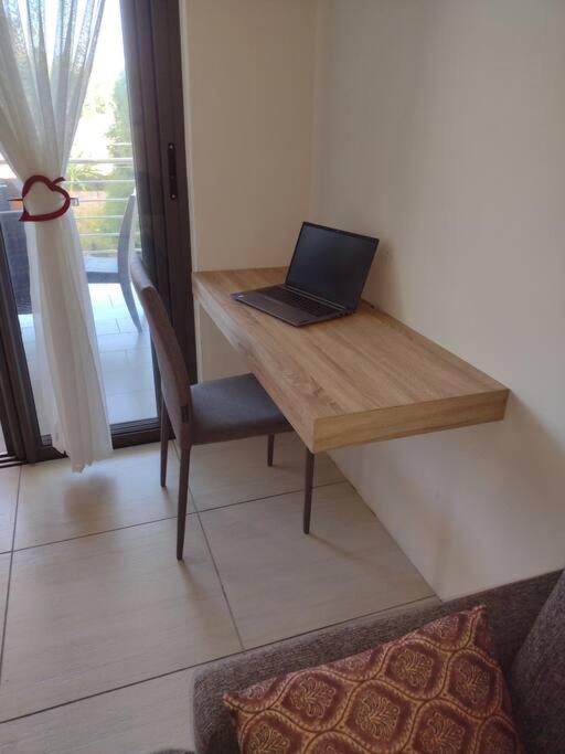Modern And Cosy Condo: Westwood Apartments Flic en Flac Ngoại thất bức ảnh