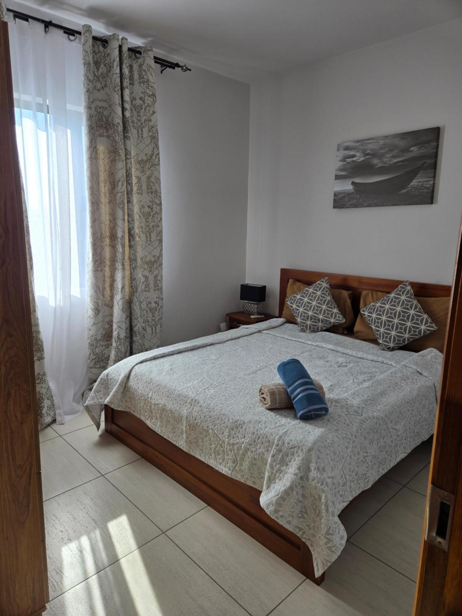 Modern And Cosy Condo: Westwood Apartments Flic en Flac Ngoại thất bức ảnh